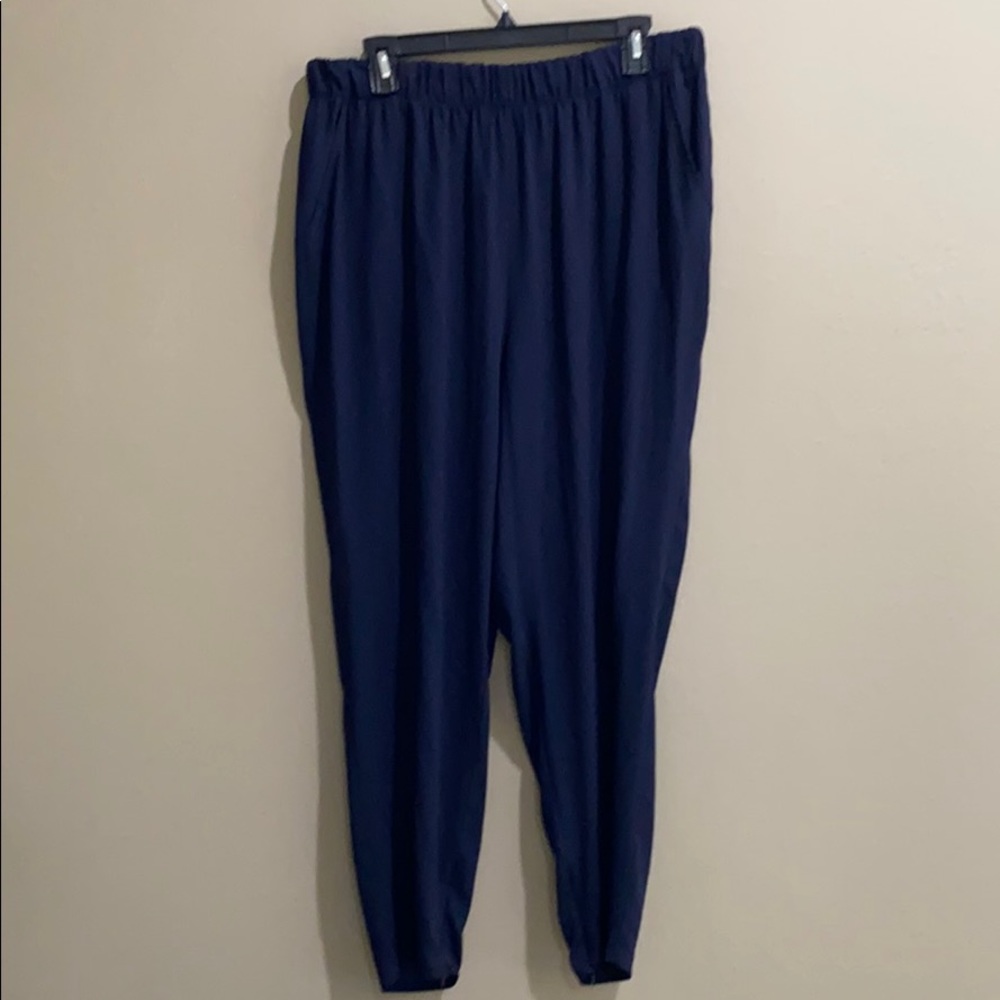 St. John Navy “Jogger” Pants Size Large